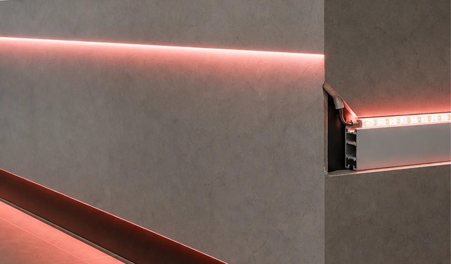 Technical detail of low-voltage LED strip, profile and accessible connection